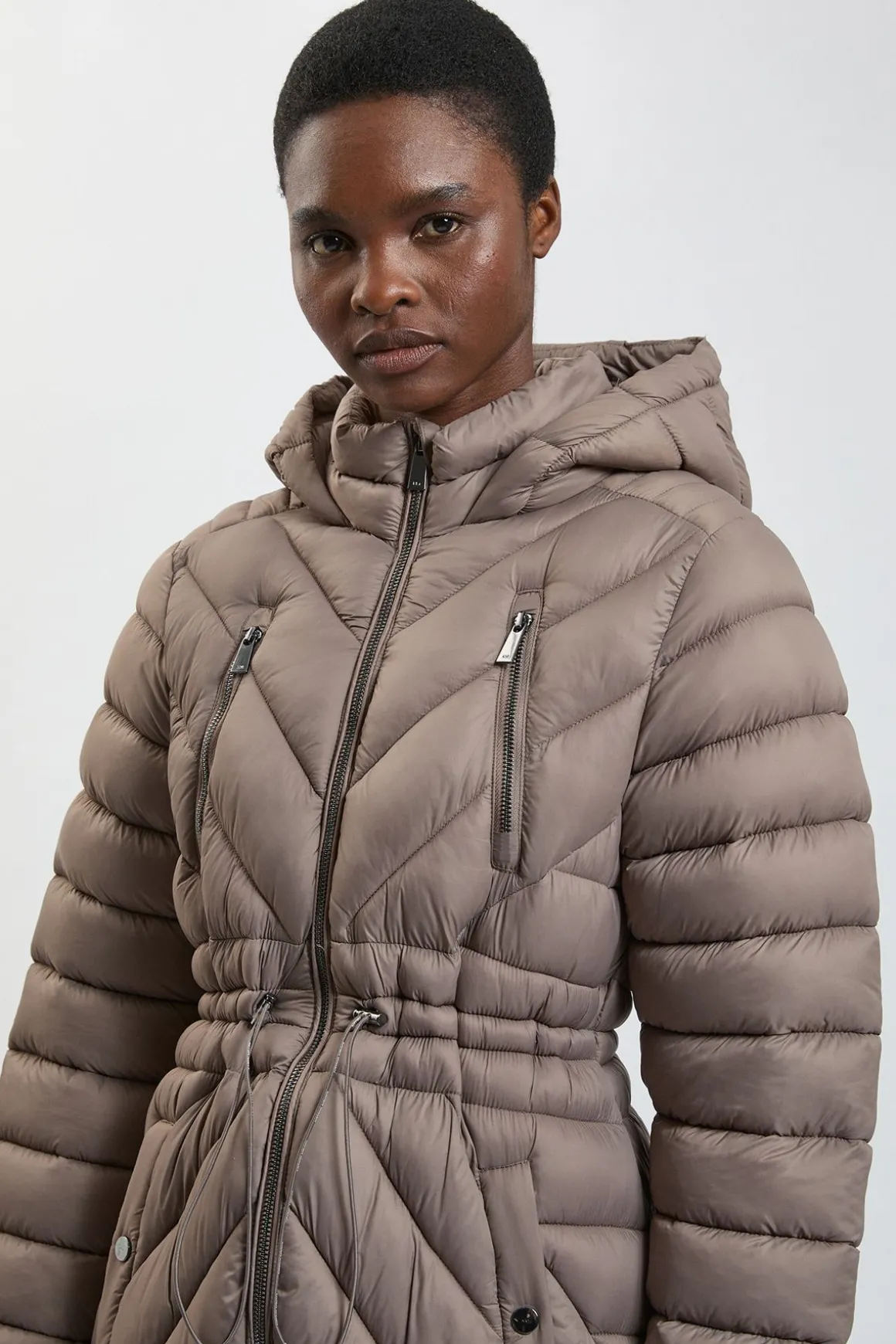 Manteau Léger Mi-Long Compressible