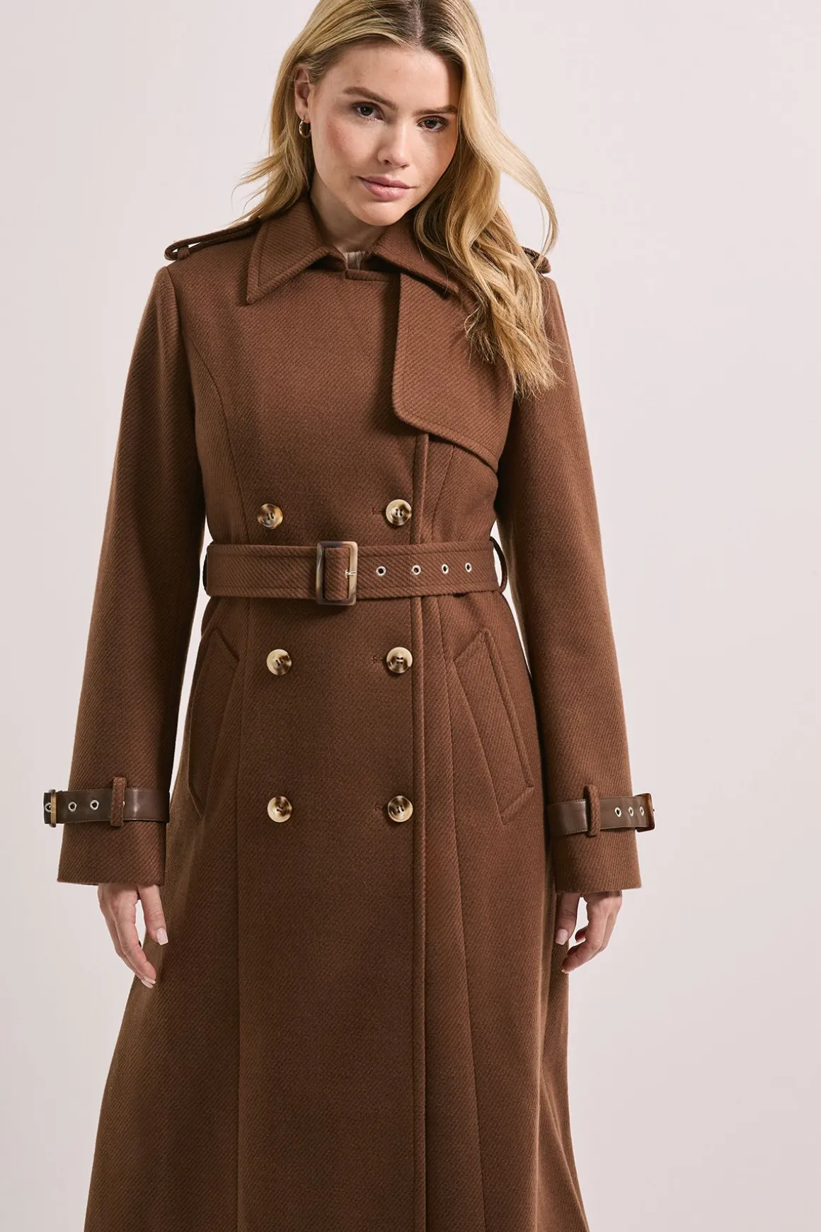 Manteau Long Boutonné avec Détails de Manchettes