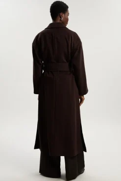 Manteau Long Ceinturé en Laine Brossée Coupe Ajustée