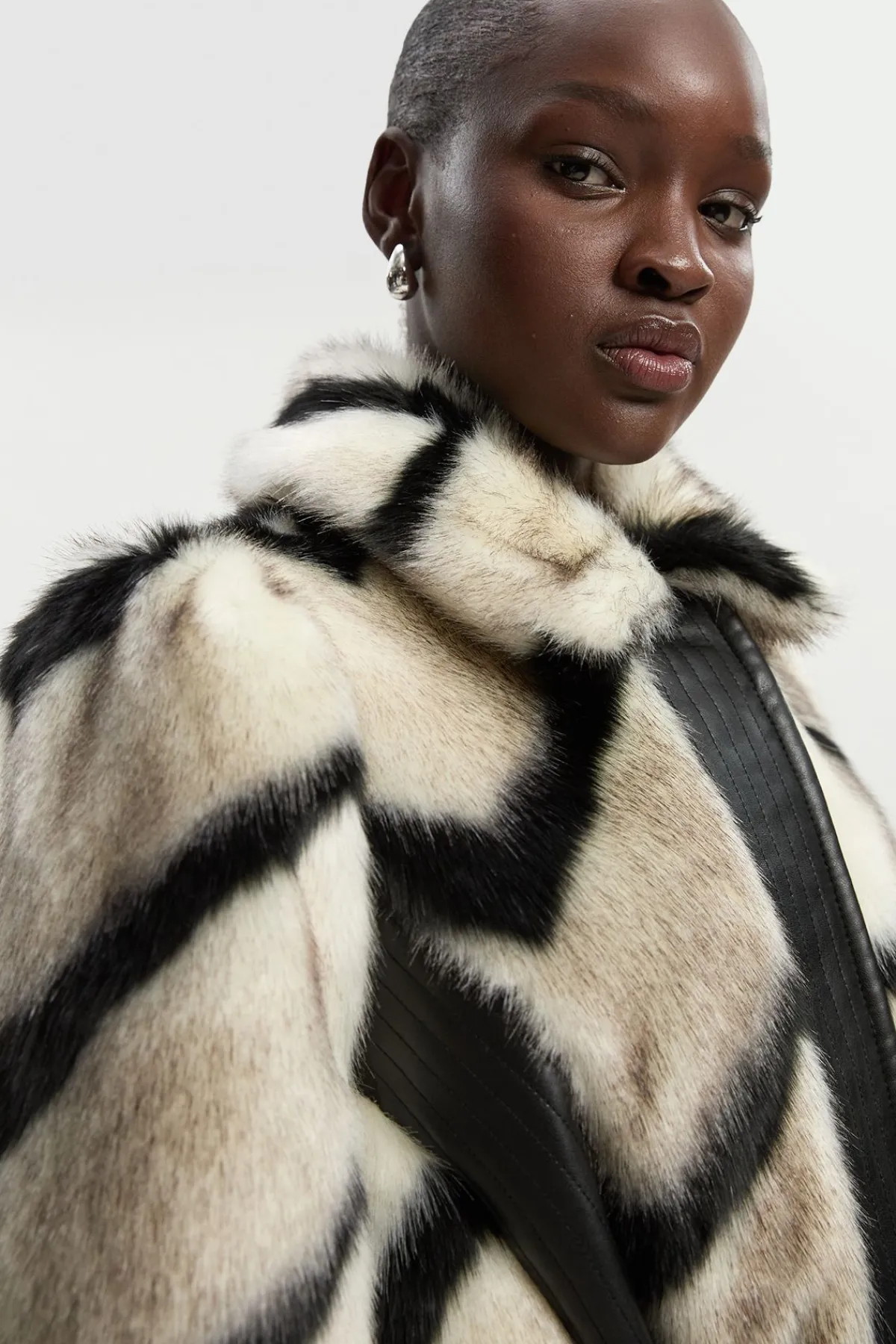 KarenMillen Manteau Long En Synthétique À Rayures Panneautées Et Ceinture En Synthétiquecuir<Femme Manteaux Et Vestes D’Automne|Vestes & Manteaux