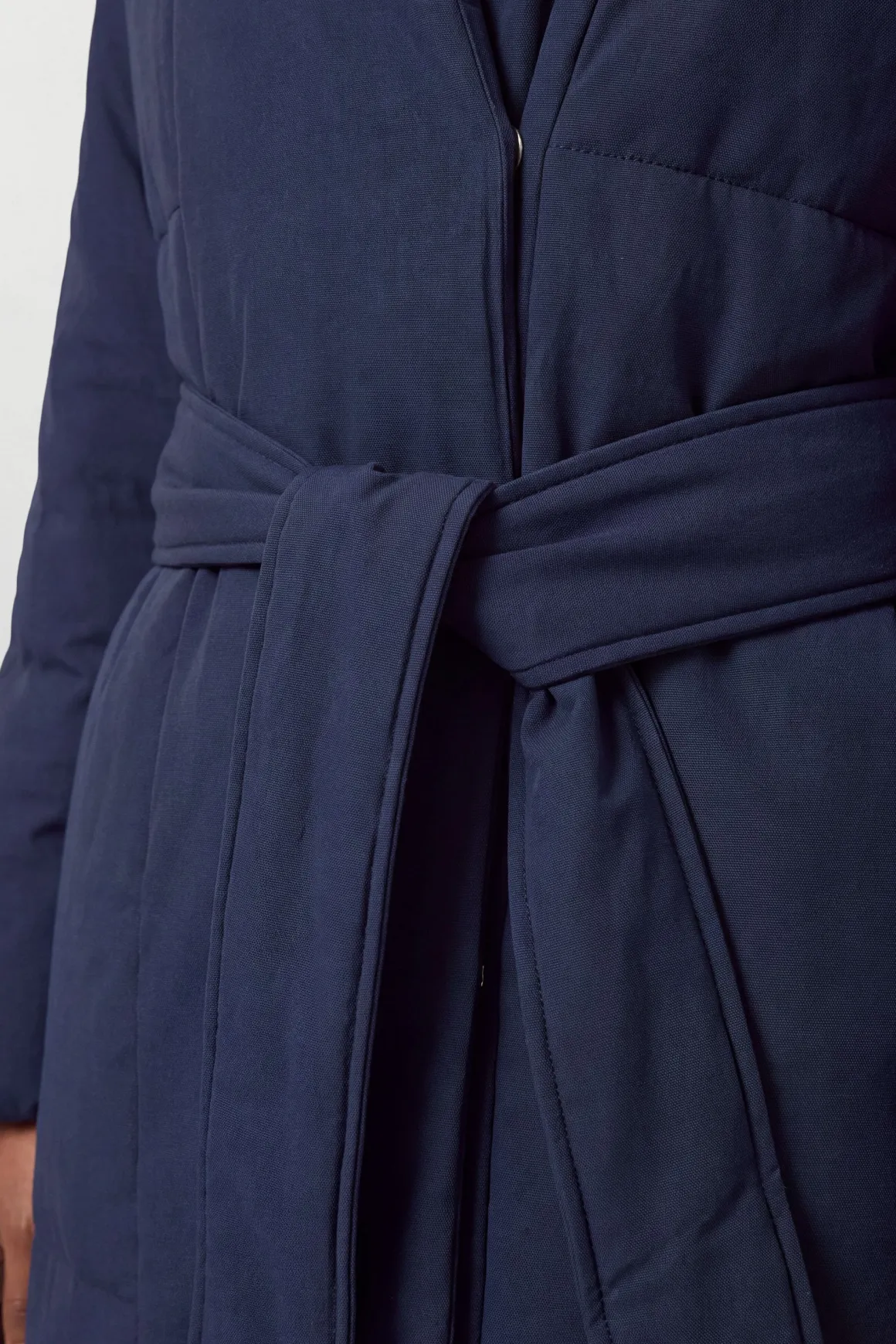 Manteau Matelassé Mi-long Avec Ceinture