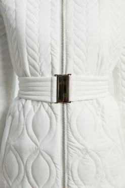 Manteau Matelassé Mi-Long à Ceinture avec Détails de Coutures Multiples