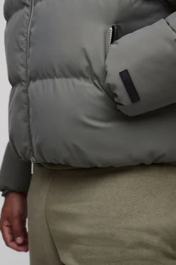 Manteau matelassé Plus Man à coupe boxy et col entonnoir