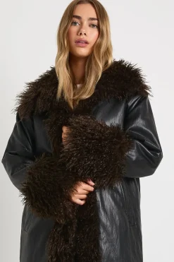 boohoo Manteau Maxi En Synthétiquecuir Avec Bordure En Synthétique<Femme Vestes & Manteaux