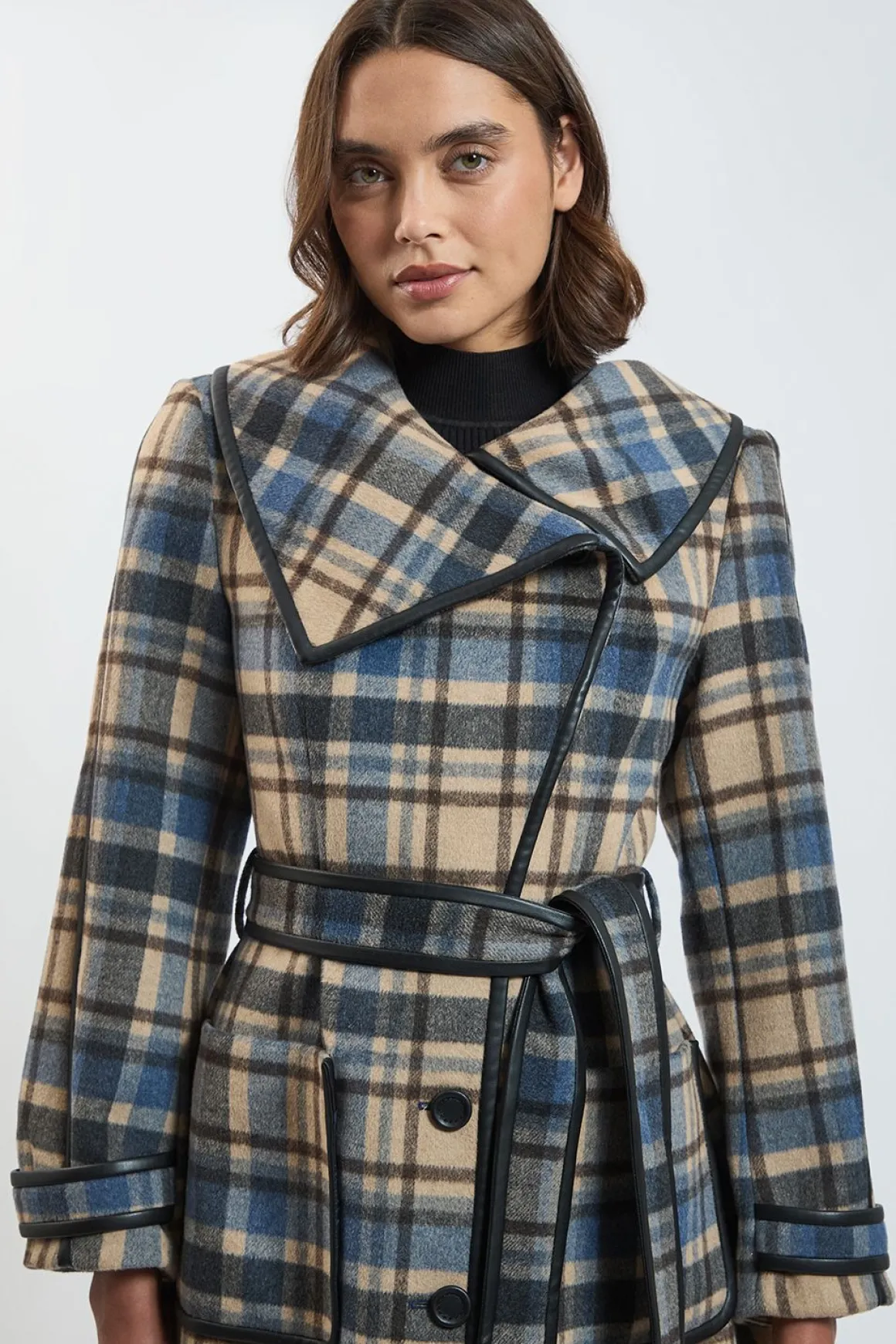 Manteau Midi Ceinturé À Carreaux En Laine Avec Finitions SYNTHÉTIQUE