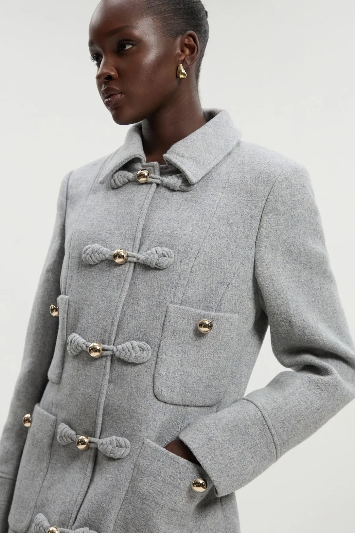 Manteau Midi Cintré Petite avec Détail Nœud en Laine et Fermeture à Boucle