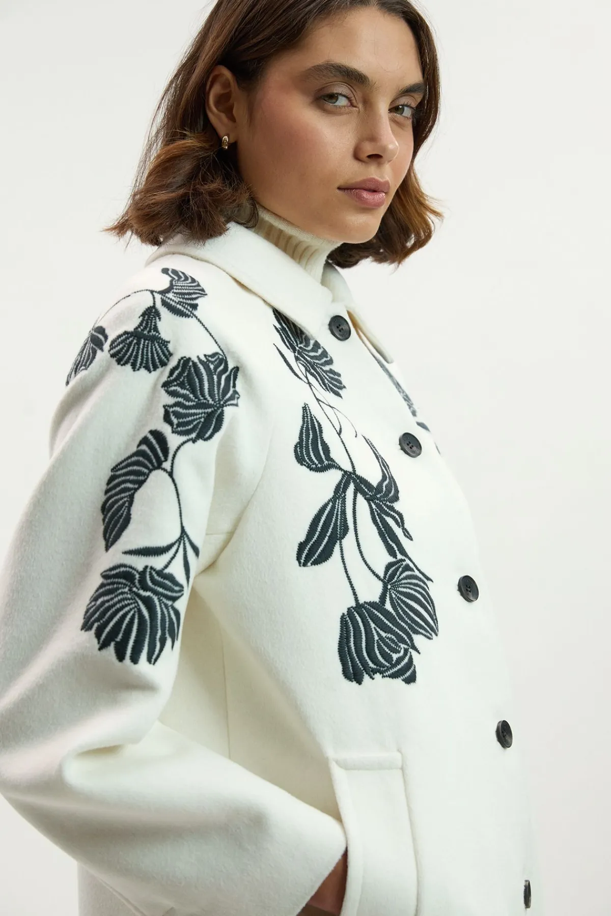 KarenMillen Manteau Mi-Long Ajusté en Laine Brossée avec Broderie Positionnée<Femme Tailleurs|Manteaux Et Vestes D’Automne