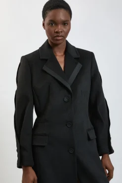 KarenMillen Manteau Mi-long Ajusté En Laine Avec Jupe Ample Et Détails En Satin<Femme Manteaux Et Vestes D’Automne|Vestes & Manteaux
