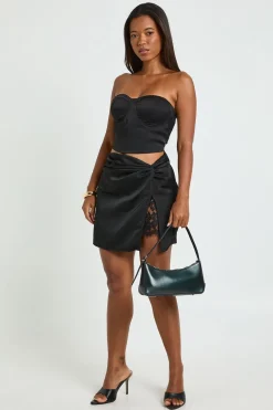 boohoo Mini-jupe en Satin avec Empiècement en Dentelle Tall<Femme Jupes|Jupes