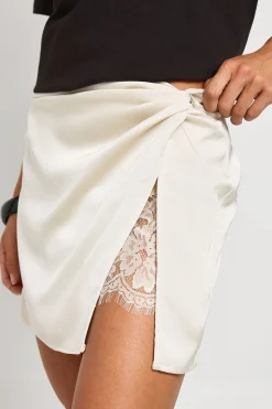 Mini-jupe En Satin Avec Insert En Dentelle Tall