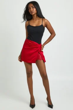boohoo Mini-jupe en Satin avec Insertion de Dentelle<Femme Jupes|Jupes