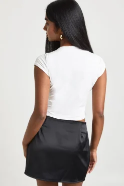boohoo Mini-jupe En Satin À Drapé Frontal<Femme Jupes|Jupes