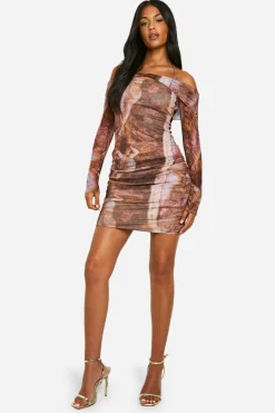 boohoo Mini-jupe froncée à imprimé Renaissance Grande<Femme Jupes|Jupes