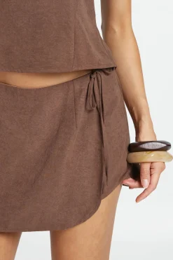 boohoo Mini-jupe-short À Côtés Noués Effet Peau De Pêche<Femme Jupes|Jupes