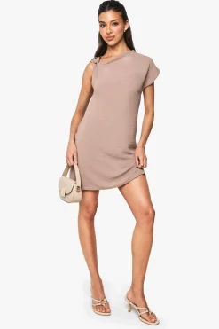 boohoo Mini robe asymétrique à garniture dorée<Femme Robes De Soirée|Toutes Les Robes