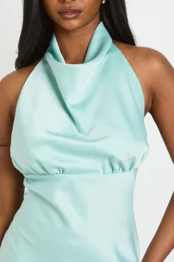 Mini Robe Col Licou À Buste Froncé En Satin Texturé