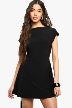 Mini robe à dos plongeant avec nœud