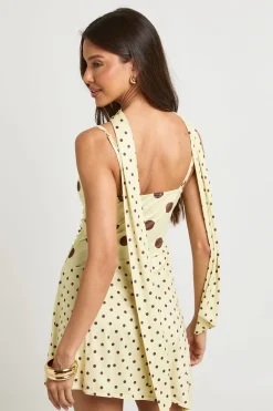 Mini Robe À Détail Foulard À Pois Ton Sur Ton