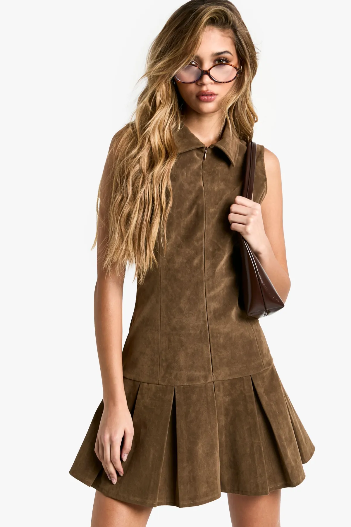 boohoo Mini robe en daim à jupe tennis<Femme Looks Preppy|Robes