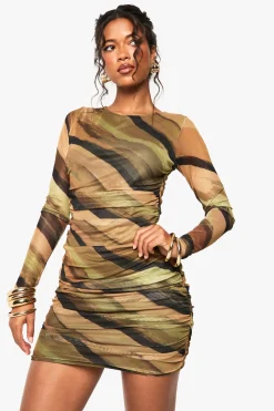 Mini-robe en maille abstraite froncée