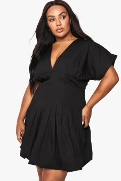 boohoo Mini robe en popeline Plus à panneaux et ourlet effet bulle<Femme Robes Patineuses|Robes