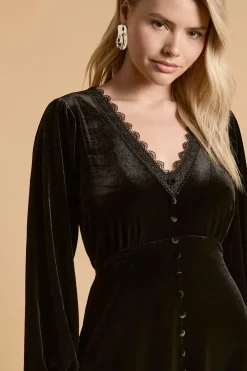 Mini Robe En Velours Boutonnée Avec Finitions En Dentelle