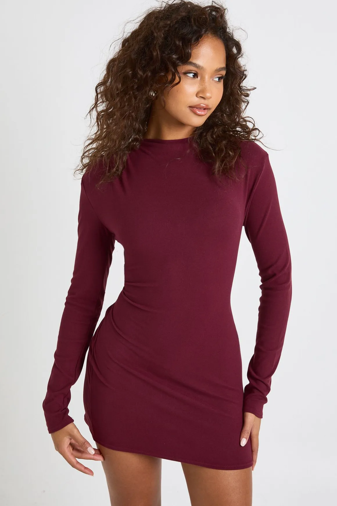 Mini robe froncée à manches longues super douce