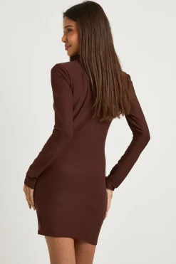 Mini robe à l'avant torsadée