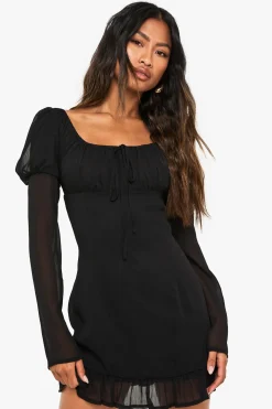 boohoo Mini robe à manches longues en chiffon froissé<Femme Robes Courtes|Robes À Manches Longues