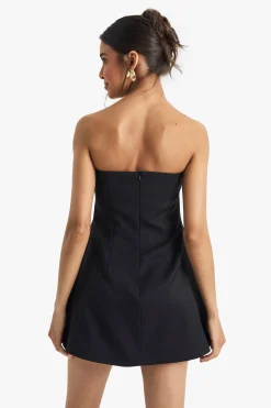 boohoo Mini robe structurée sur mesure à détail bouton<Femme Tailleurs|Robes
