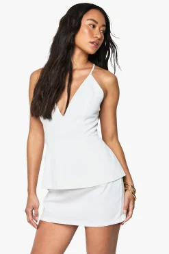 boohoo Mini robe sur mesure à encolure en V et à bretelles<Femme Robes|Toutes Les Robes
