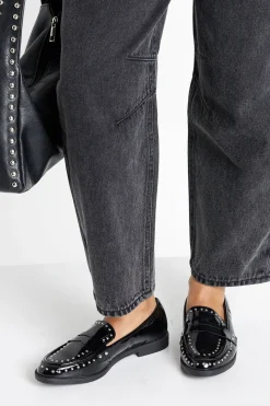 Mocassin laqué clouté