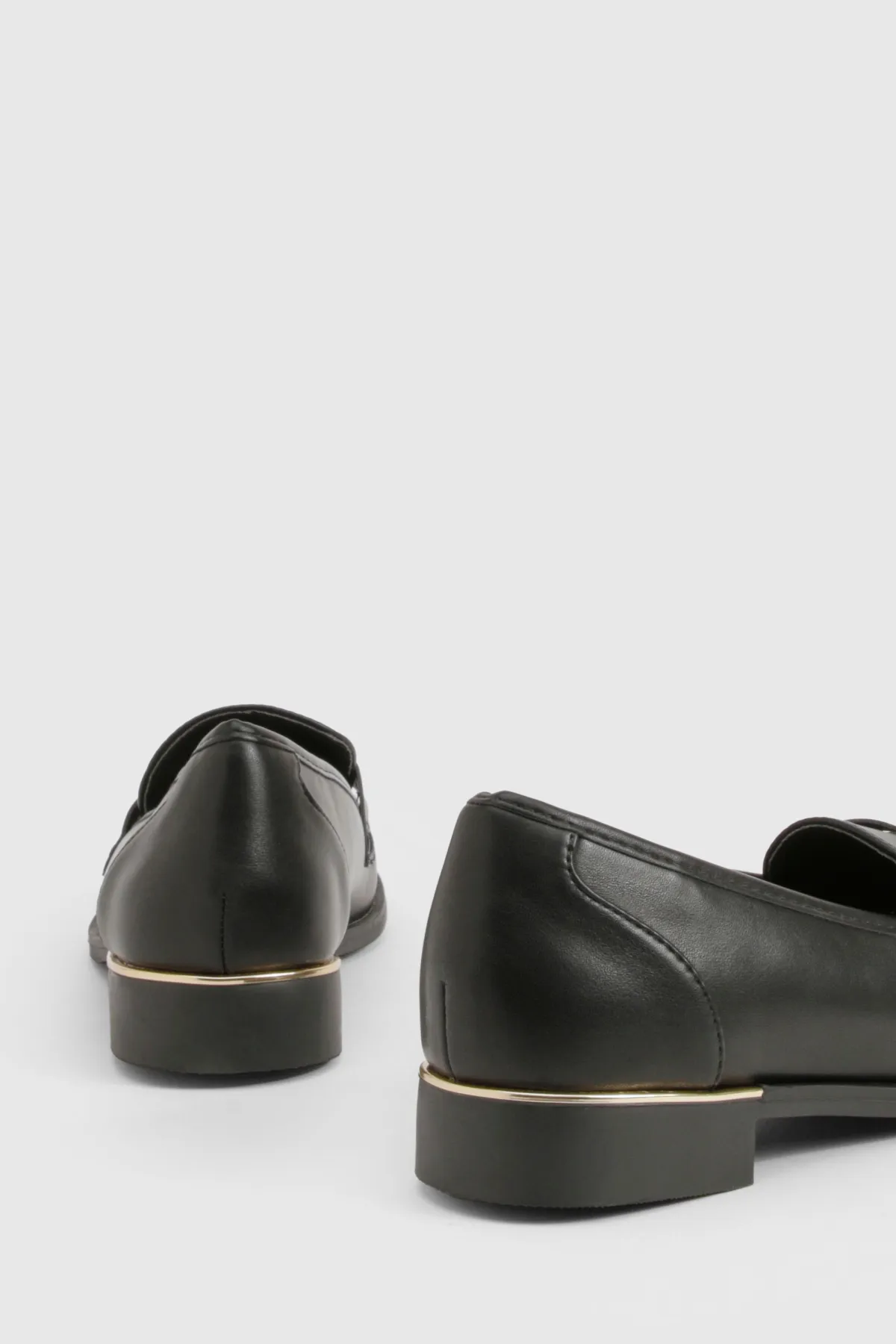 boohoo Mocassins basiques à garniture dorée<Femme Chaussures De Bureau|Basiques