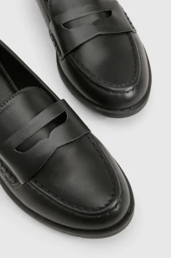 boohoo Mocassins basiques à garniture dorée<Femme Chaussures De Bureau|Basiques