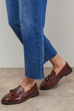 Oasis Mocassins Bunny en Cuir Véritable avec Détails Richelieu et Pompons< Mocassins|Chaussures Plates