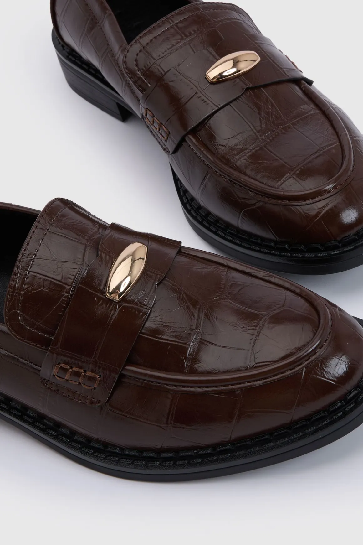 Mocassins À Coupe Large Avec Détail Garniture Effet Croco