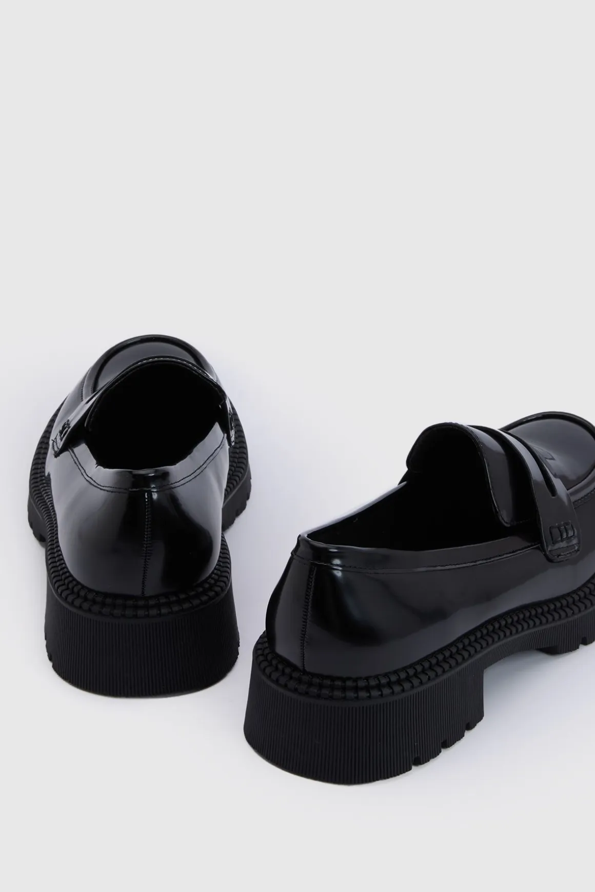 Mocassins À Semelle Épaisse Coupe Large