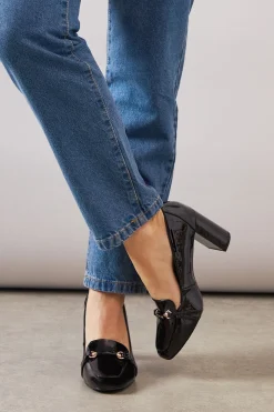 Mocassins à Talon Bloc Haut en synthétiquecuir Verni Lucky Coupe Large