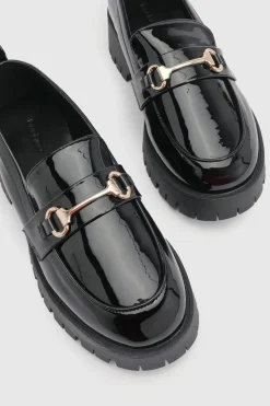 Mocassins Vernis À Barre En T Et Semelle Épaisse
