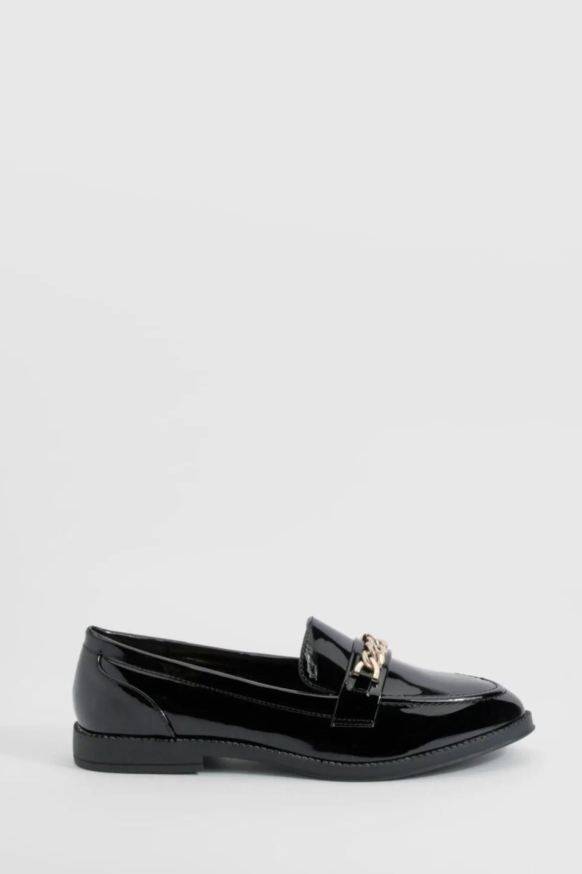 Mocassins Vernis À Chaîne Coupe Large