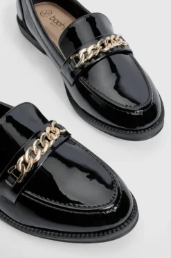 Mocassins Vernis À Chaîne Coupe Large