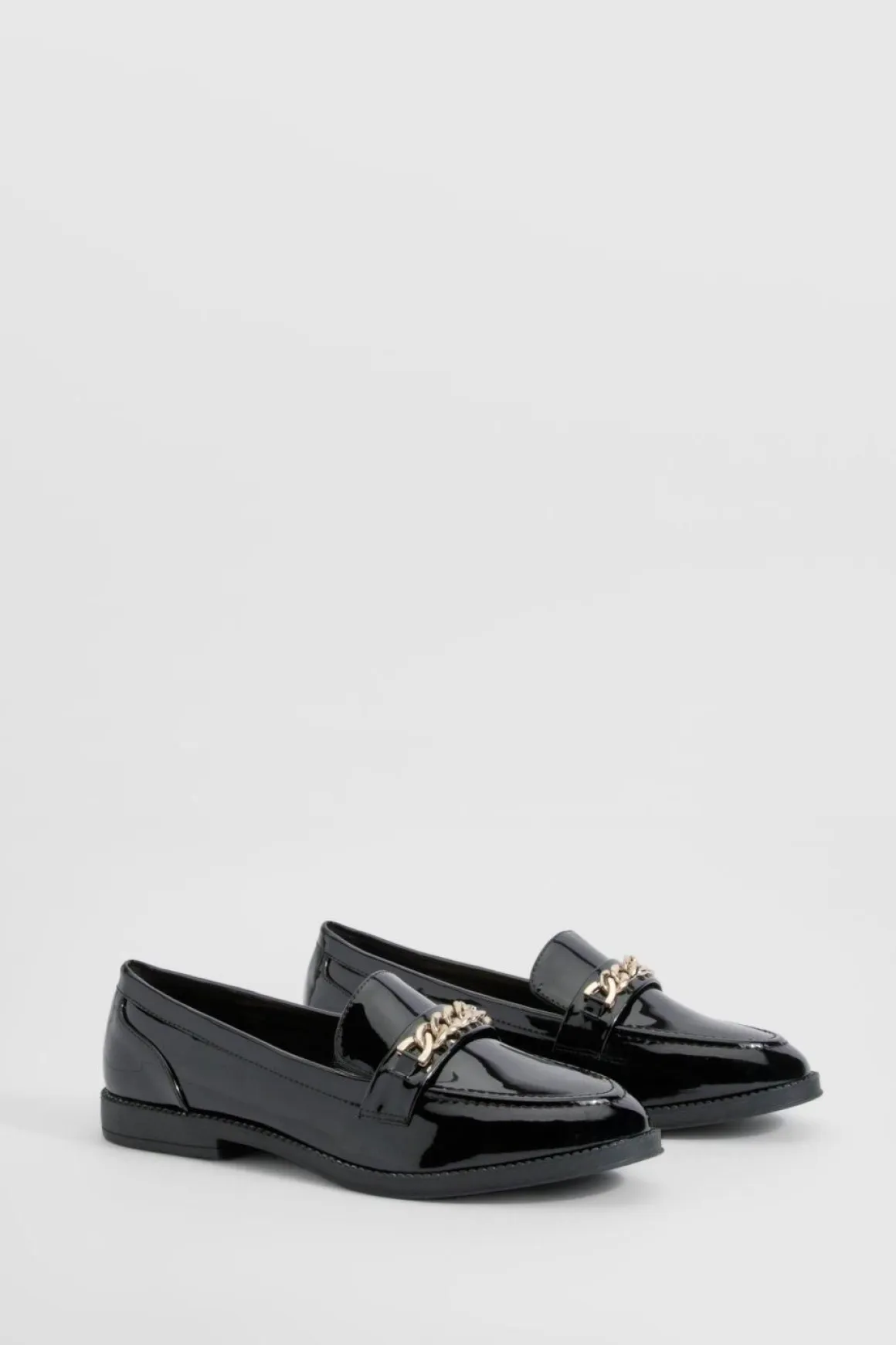 Mocassins Vernis À Chaîne Coupe Large