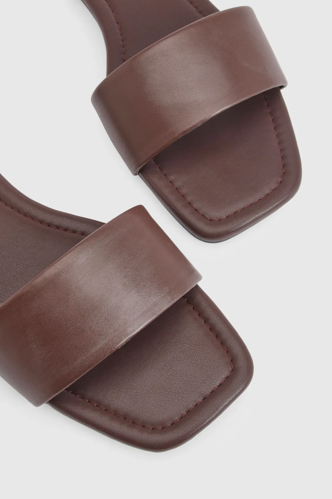 Mules À Bout Carré Basiques