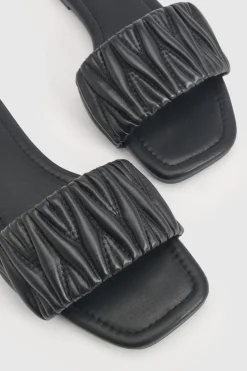 boohoo Mules À Bout Carré Matelassées Avec Détails Texturés< Sandales