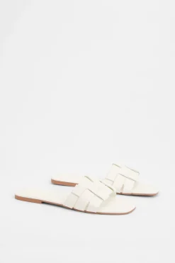 boohoo Mules À Bout Carré Tressées< Sandales