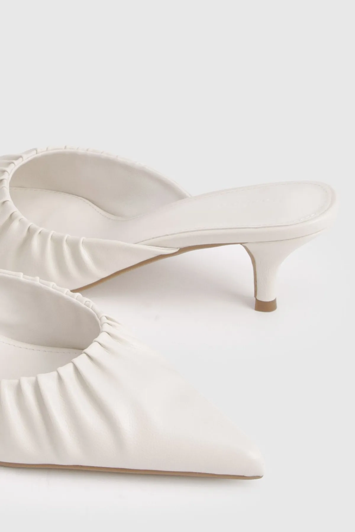 boohoo Mules Fermées À L'avant À Talon Mi-haut Avec Détail Froncé< Chaussures Festives|Chaussures À Talons