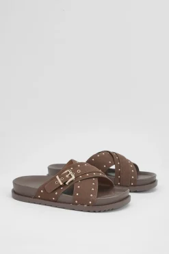 boohoo Mules À Semelle Anatomique Avec Brides Croisées En Synthétique Ornées De Clous< Looks Chocolat|Sandales