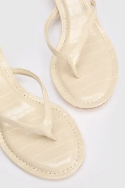 Mules À Talon Aiguille Bas Et Bride Entre-orteils Effet Croco