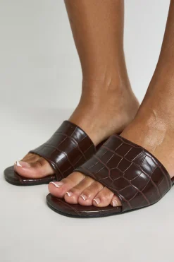 boohoo Mules À Talon Bloc Bas Effet Croco Coupe Large< Chaussures Festives|Chaussures À Talons