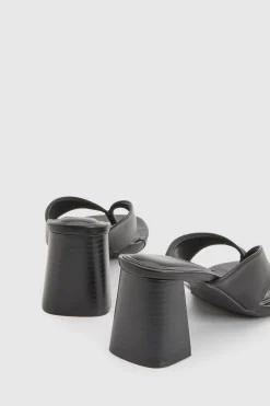 boohoo Mules À Talon Compensé Avec Bride Entre Les Orteils< Chaussures Festives|Chaussures À Talons